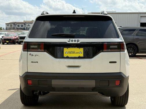 2026 Jeep Cherokee Overland