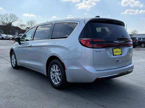 2026 Chrysler Pacifica L