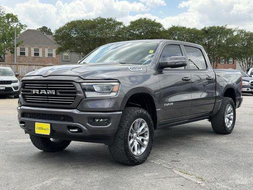Granite Crystal Metallic Clearcoat 2024 RAM 1500 Laramie
