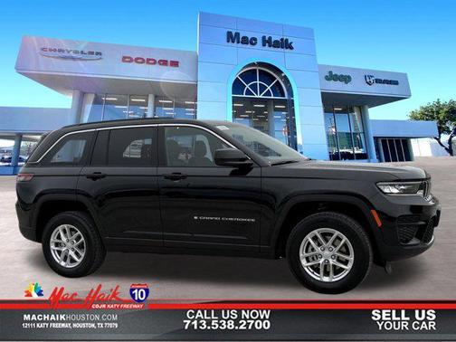 Diamond Black Crystal Pearlcoat 2026 Jeep Grand Cherokee Altitude