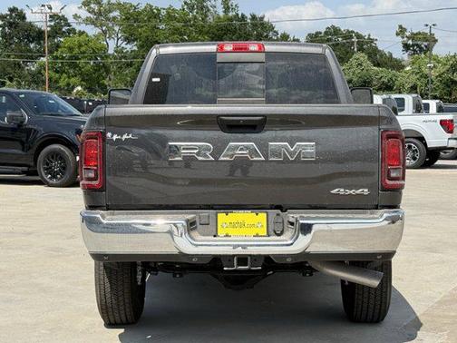 2025 RAM 2500 Tradesman Crew Cab 4x4 6'4' Box