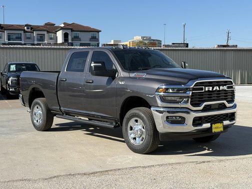 2025 RAM 2500 Tradesman Crew Cab 4x4 6'4' Box