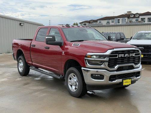 2025 RAM 2500 Tradesman Crew Cab 4x4 6'4' Box