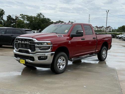 2025 RAM 2500 Tradesman Crew Cab 4x4 6'4' Box