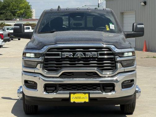 2025 RAM 3500 Tradesman Crew Cab 4x4 8' Box