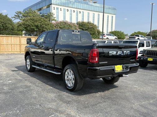 2025 RAM 2500 Laramie Crew Cab 4x4 6'4' Box
