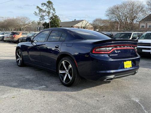 2017 Dodge Charger SE