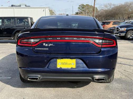 2017 Dodge Charger SE