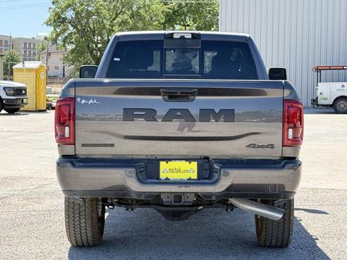 2025 RAM 2500 Big Horn Crew Cab 4x4 6'4' Box