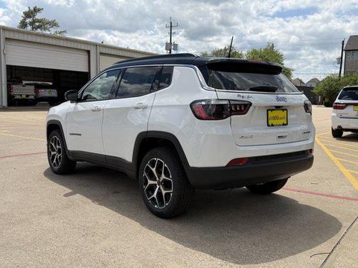 Bright White Clearcoat 2026 Jeep Compass Limited