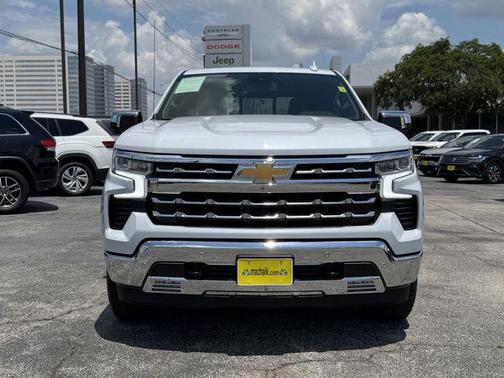 Polar White Tricoat 2026 Chevrolet Silverado 1500 LTZ