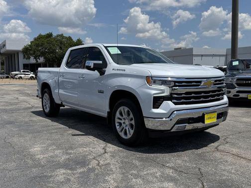 Polar White Tricoat 2026 Chevrolet Silverado 1500 LTZ