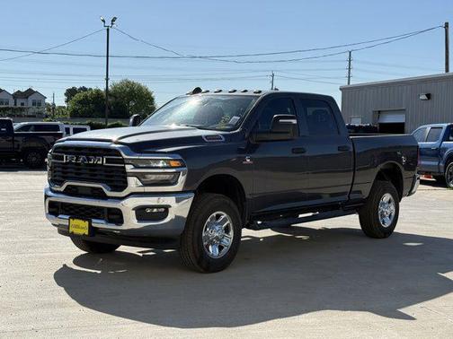 2025 RAM 2500 Tradesman Crew Cab 4x4 6'4' Box