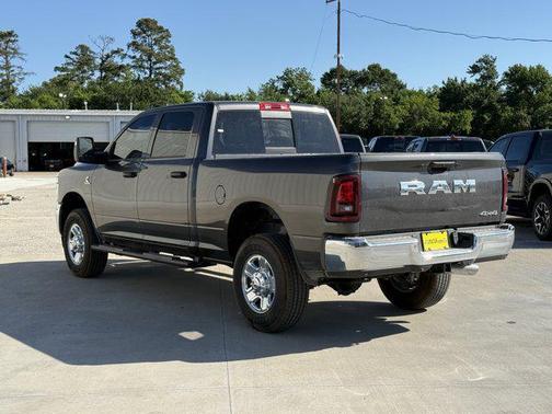 2025 RAM 2500 Tradesman Crew Cab 4x4 6'4' Box