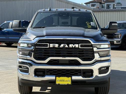 2025 RAM 2500 Tradesman Crew Cab 4x4 6'4' Box
