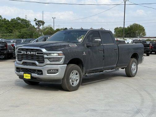 2025 RAM 3500 Tradesman Crew Cab 4x4 8' Box