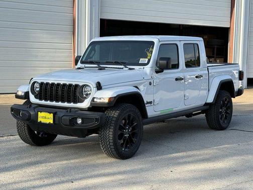 2025 Jeep Gladiator Nighthawk