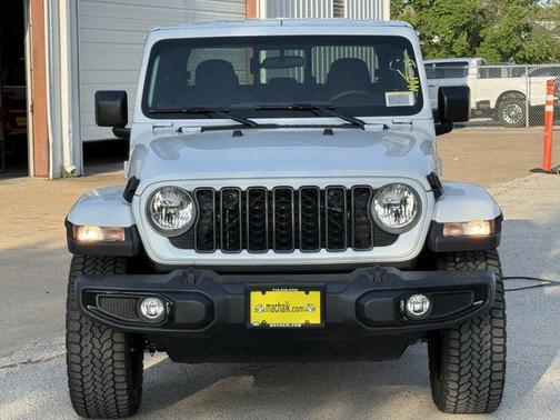 2025 Jeep Gladiator Nighthawk
