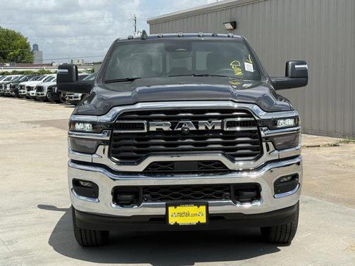 2025 RAM 2500 Tradesman Crew Cab 4x4 6'4' Box