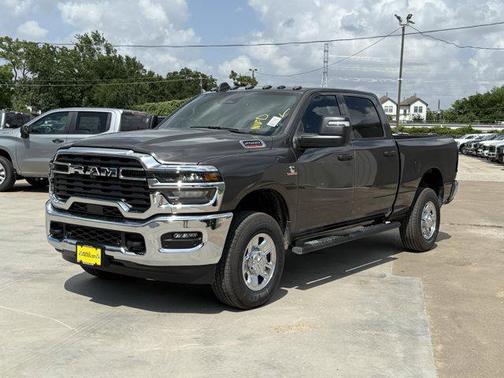 2025 RAM 2500 Tradesman Crew Cab 4x4 6'4' Box