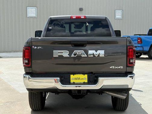 2025 RAM 2500 Tradesman Crew Cab 4x4 6'4' Box