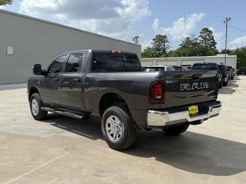 2025 RAM 2500 Tradesman Crew Cab 4x4 6'4' Box