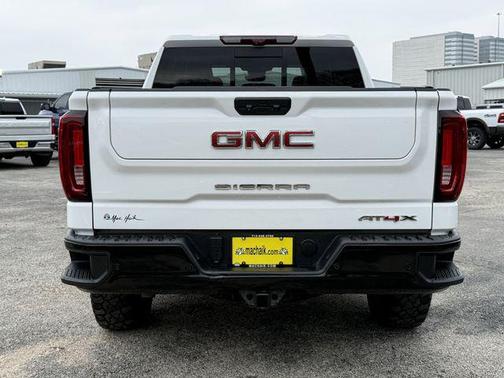 2023 GMC Sierra 1500 AT4X