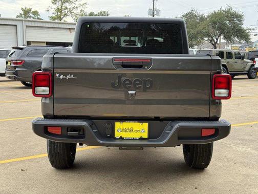 2026 Jeep Gladiator Sport