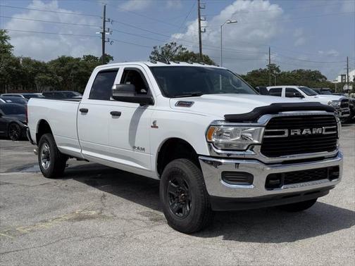 2020 RAM 2500 Tradesman Crew Cab 4X4 8' Box