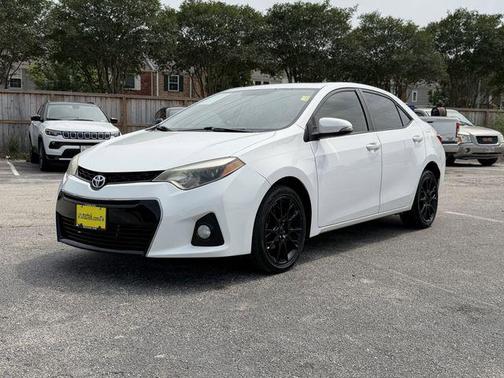 Super White 2016 Toyota Corolla S w/Special Edition Pkg