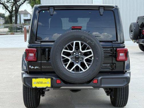 2025 Jeep Wrangler 4-Door Sahara 4x4