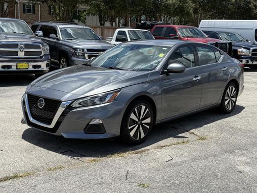 2021 Nissan Altima 2.5 SV