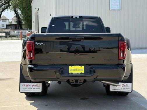 2025 RAM 3500 Laramie Crew Cab 4x4 8' Box