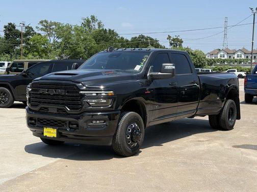 2025 RAM 3500 Laramie Crew Cab 4x4 8' Box