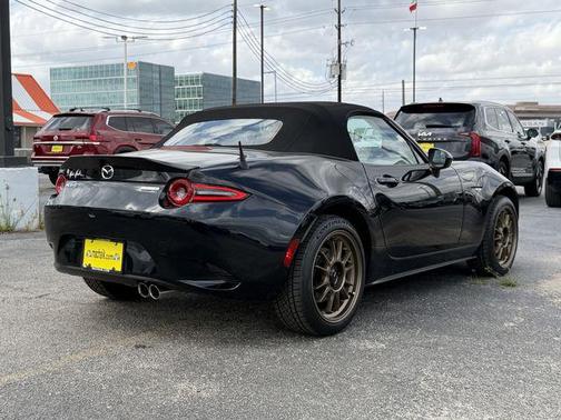2025 Mazda MX-5 Miata Sport