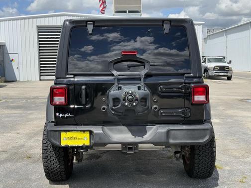 2022 Jeep Wrangler Unlimited Sport
