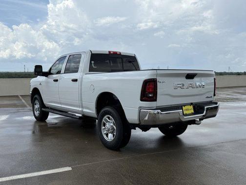 2025 RAM 2500 Tradesman Crew Cab 4x4 6'4' Box