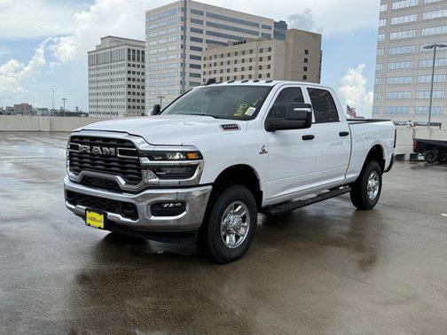 2025 RAM 2500 Tradesman Crew Cab 4x4 6'4' Box