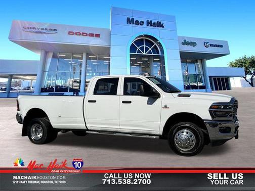 2025 RAM 3500 Tradesman Crew Cab 4x4 8' Box