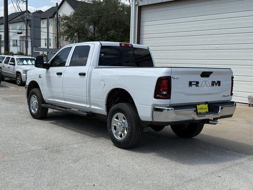 2025 RAM 2500 Tradesman Crew Cab 4x4 6'4' Box