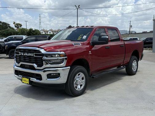 2025 RAM 2500 Tradesman Crew Cab 4x4 6'4' Box