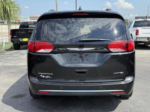 2019 Chrysler Pacifica Limited