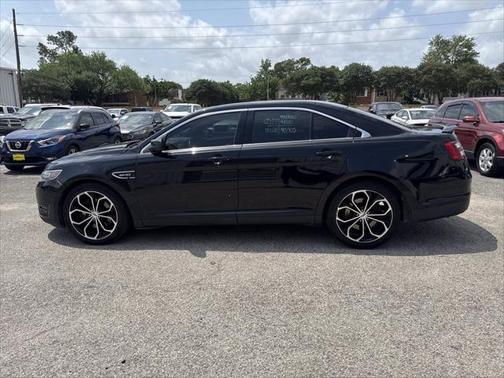 2017 Ford Taurus SHO