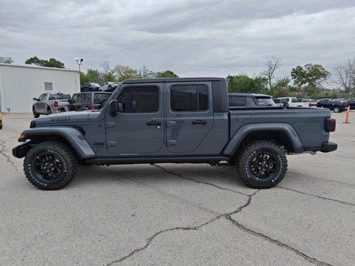 2025 Jeep Gladiator Willys