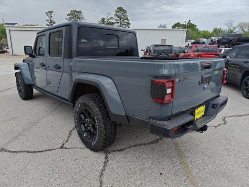 2025 Jeep Gladiator Willys