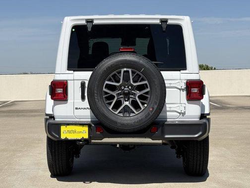 2025 Jeep Wrangler 4-Door Sahara 4x4