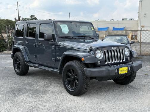 2016 Jeep Wrangler Unlimited Sahara