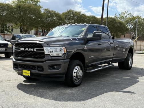 2023 RAM 3500 Big Horn Crew Cab 4x4 8' Box