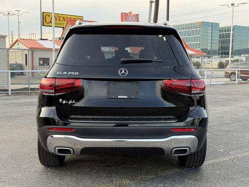 2023 Mercedes-Benz GLB 250 Base