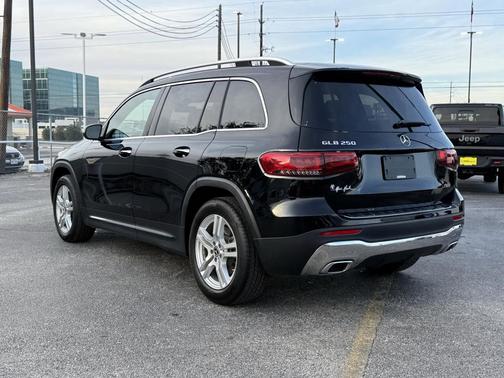 2023 Mercedes-Benz GLB 250 Base